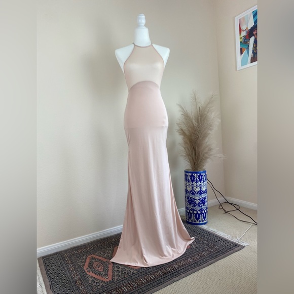 β¨House of CBβ¨ Aurelia Blush Halter Maxi Dress Size S - Picture 9 of 17